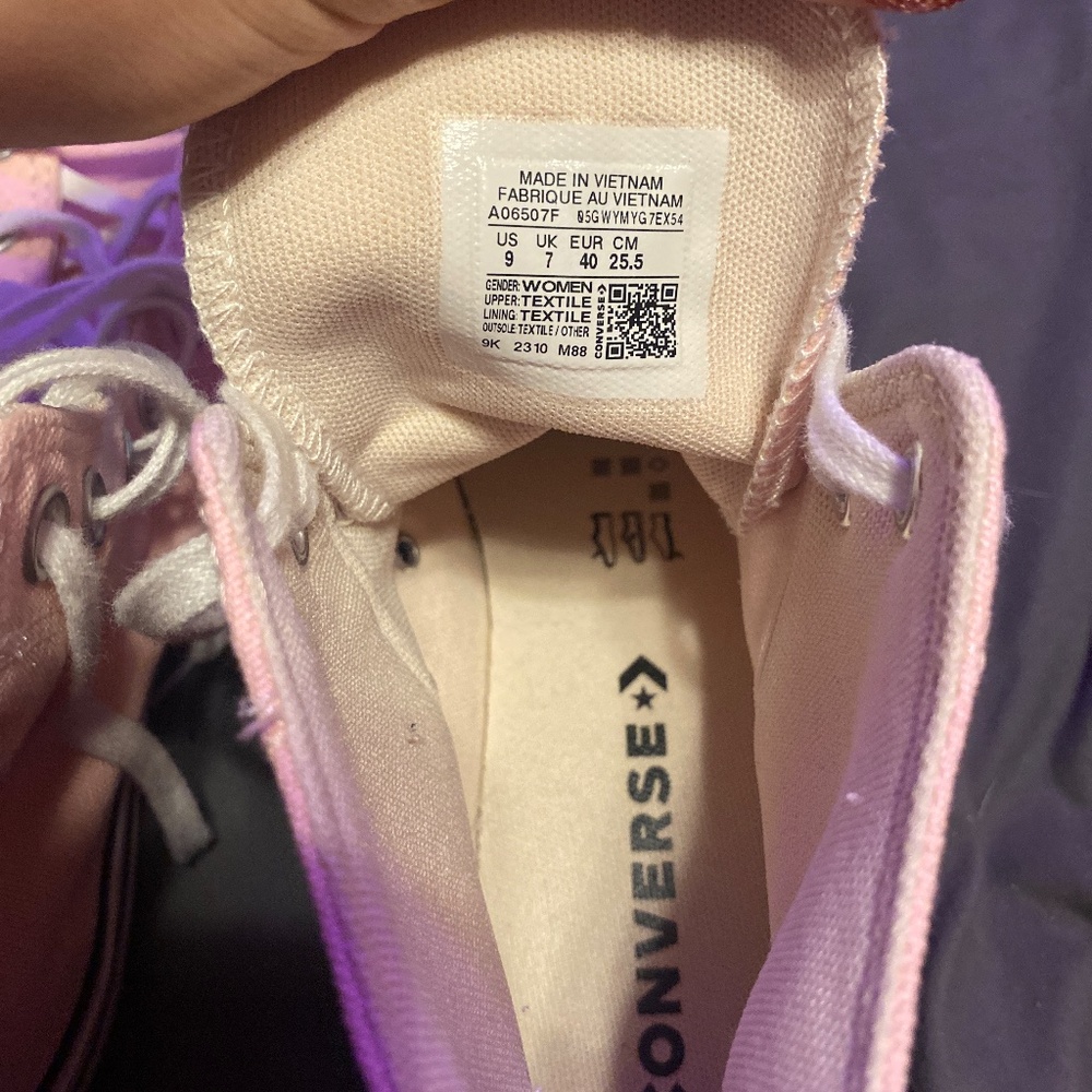 Pink Converse - image 4